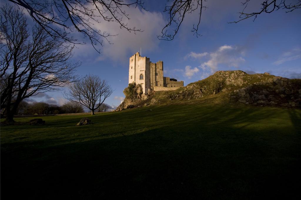 Roch Castle Hotel Екстериор снимка