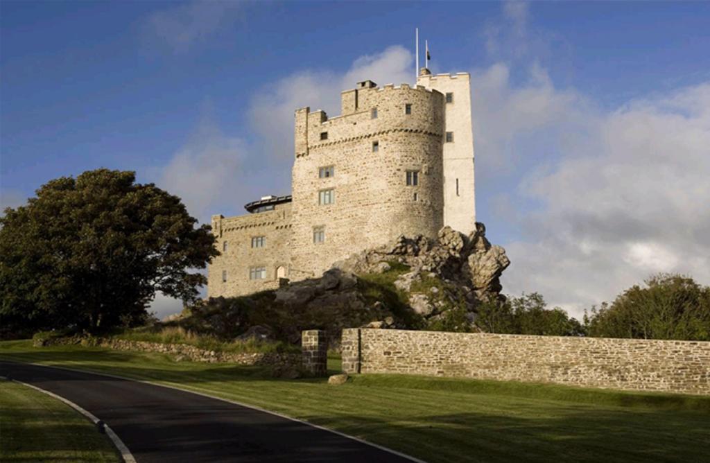 Roch Castle Hotel Екстериор снимка